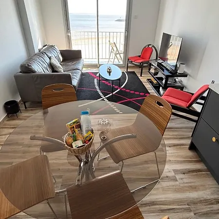 La Ligne Bleue Apartment
