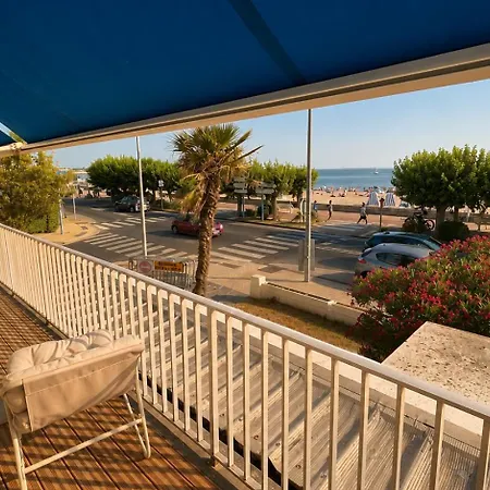 La Ligne Bleue Apartment