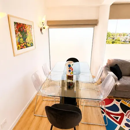 La Ligne Bleue Apartment *