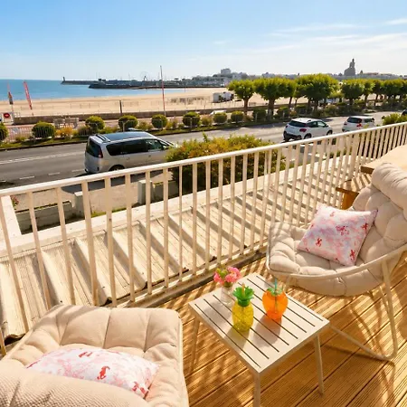 La Ligne Bleue Apartment *